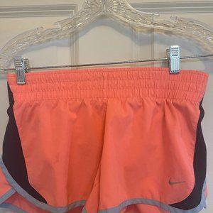 Nike Dri-Fit Women's Running Shorts Lined Pink Peach Black Sz Small